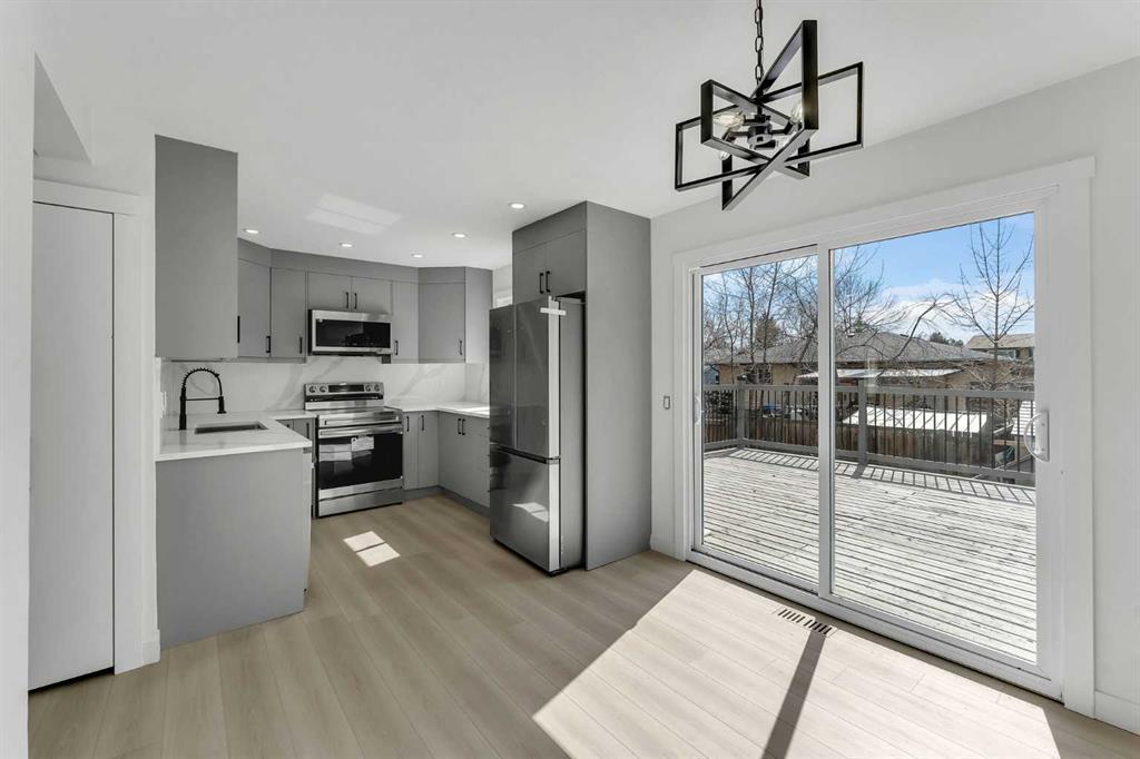 62 Deer Ridge Way SE, Calgary, Alberta, T2J 5Y6