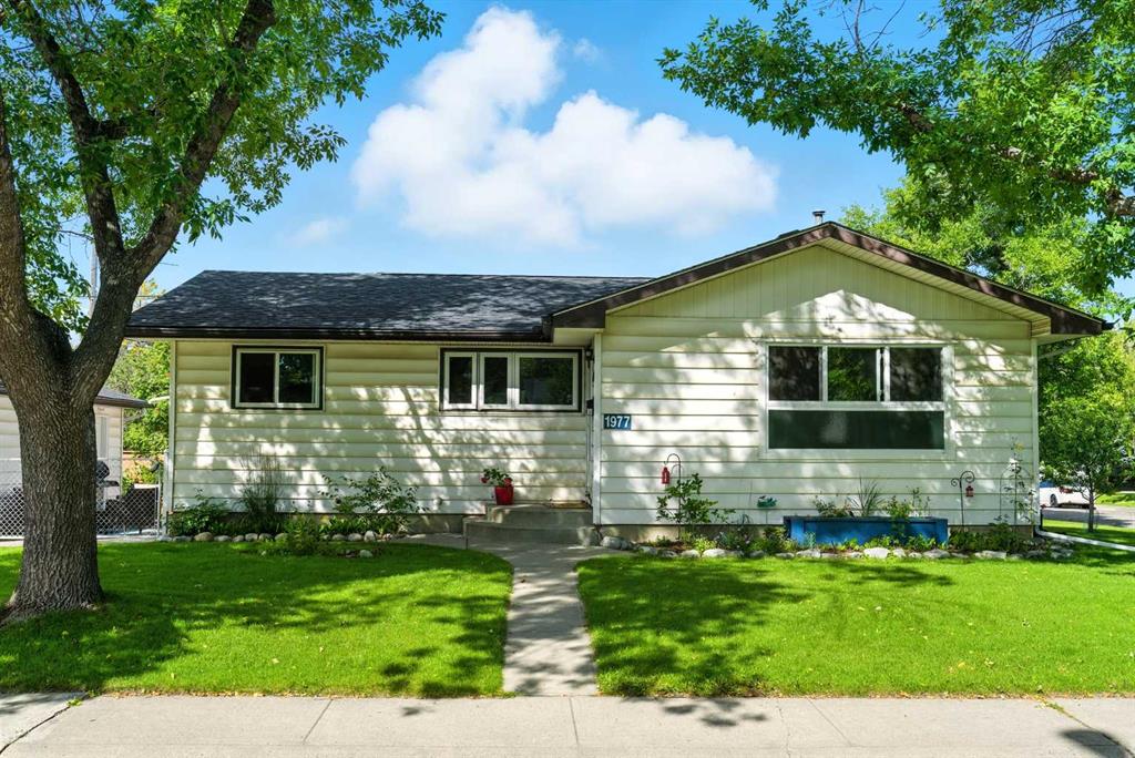 1977 Cottonwood Crescent SE, Calgary, Alberta, T2B 1P5