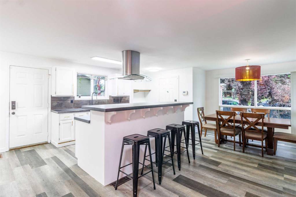 92 Erin Woods Drive SE, Calgary, Alberta, T2B 2S1