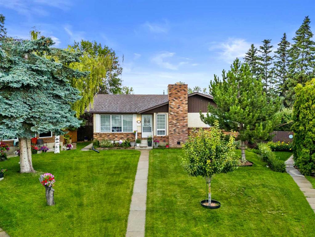 12 Whiteland Bay NE, Calgary, Alberta, T1Y 3M5