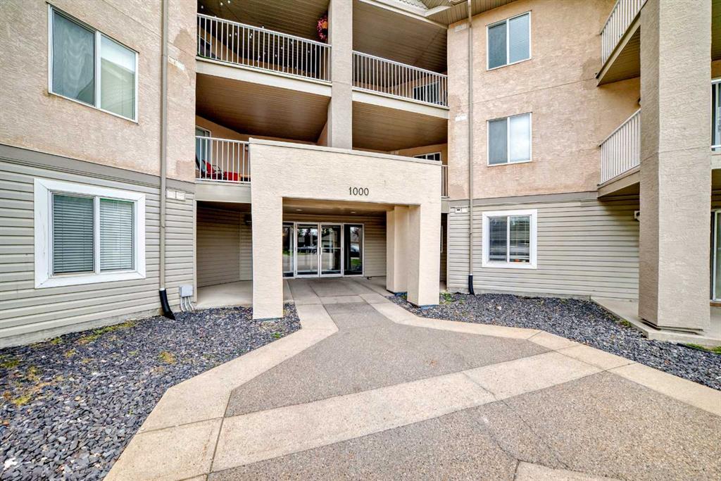 #303 1000 Citadel Meadow Point NW, Calgary, Alberta, T3G 5N5