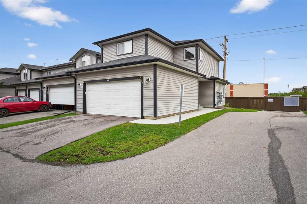 #21 102 Canoe Square SW, Airdrie, Alberta, T4B2Z1