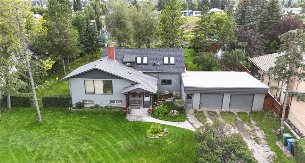 6807 Bow Crescent NW, Calgary, Alberta, T3B 2C9