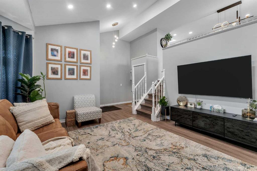 63 Erin Greenway SE, Calgary, Alberta, T2B 3C3
