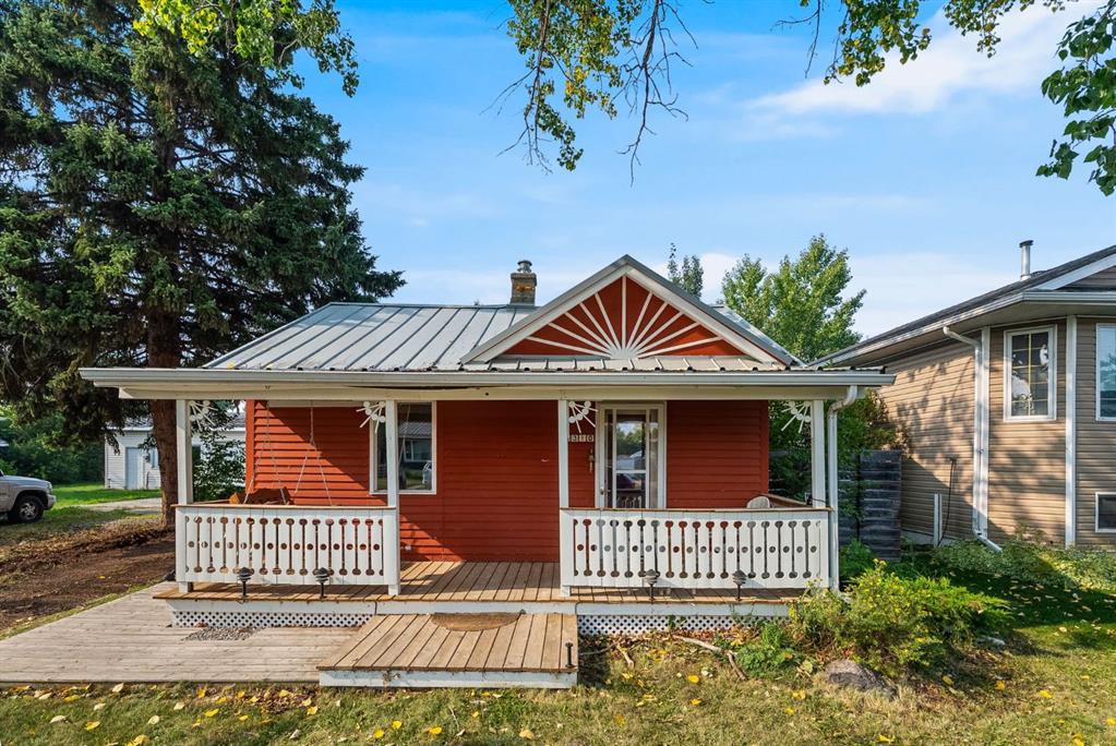 1310 Centre Street, Carstairs, Alberta, T0M0N0