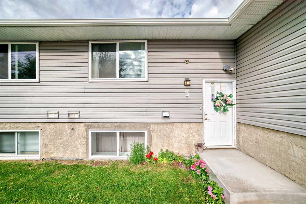 #3 4547 7 Avenue SE, Calgary, Alberta, T2A 5E4