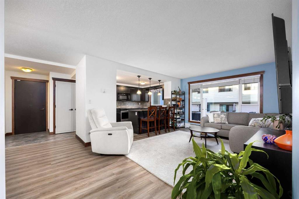 #202 920 68th Avenue SW, Calgary, Alberta, T2V 0N6