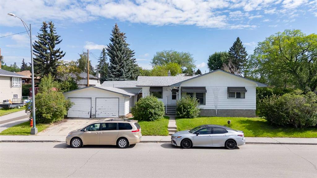 4 Cornell Place NW, Calgary, Alberta, T2K 1V7