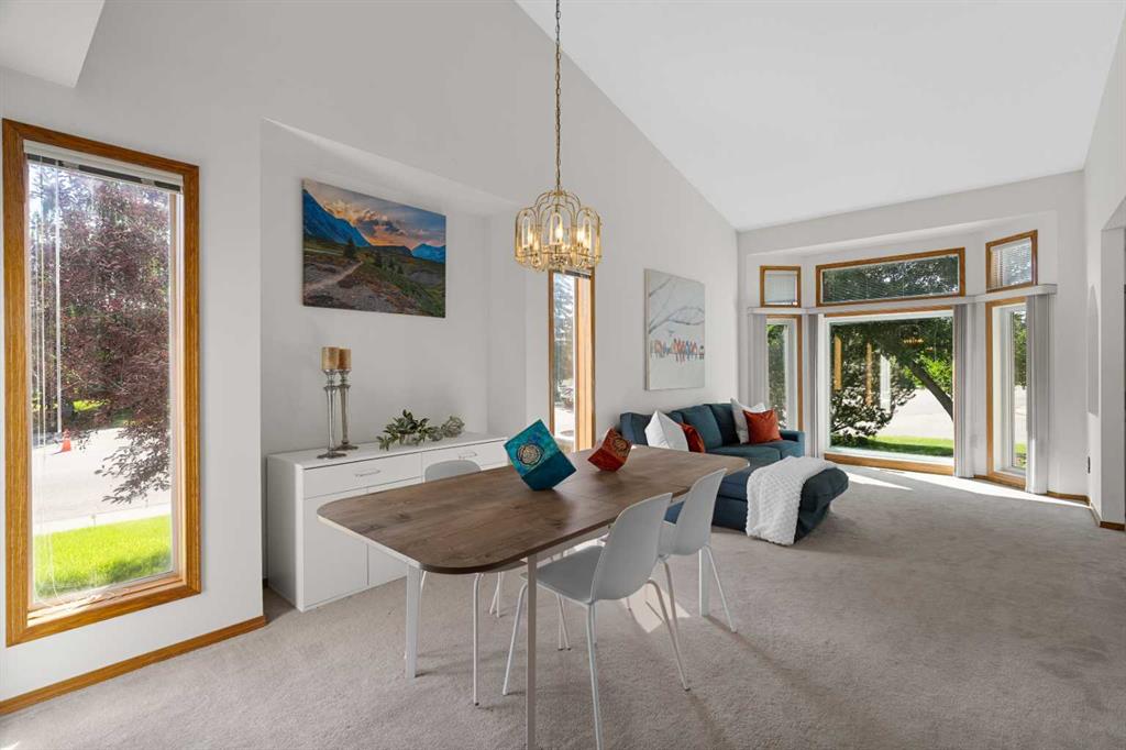305 Douglasbank Court SE, Calgary, Alberta, T2Z 1X7
