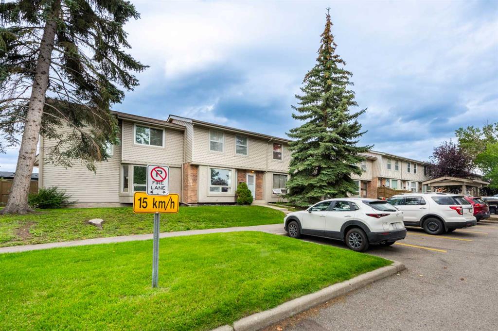 #43 123 Queensland Drive SE, Calgary, Alberta, T2J3R3