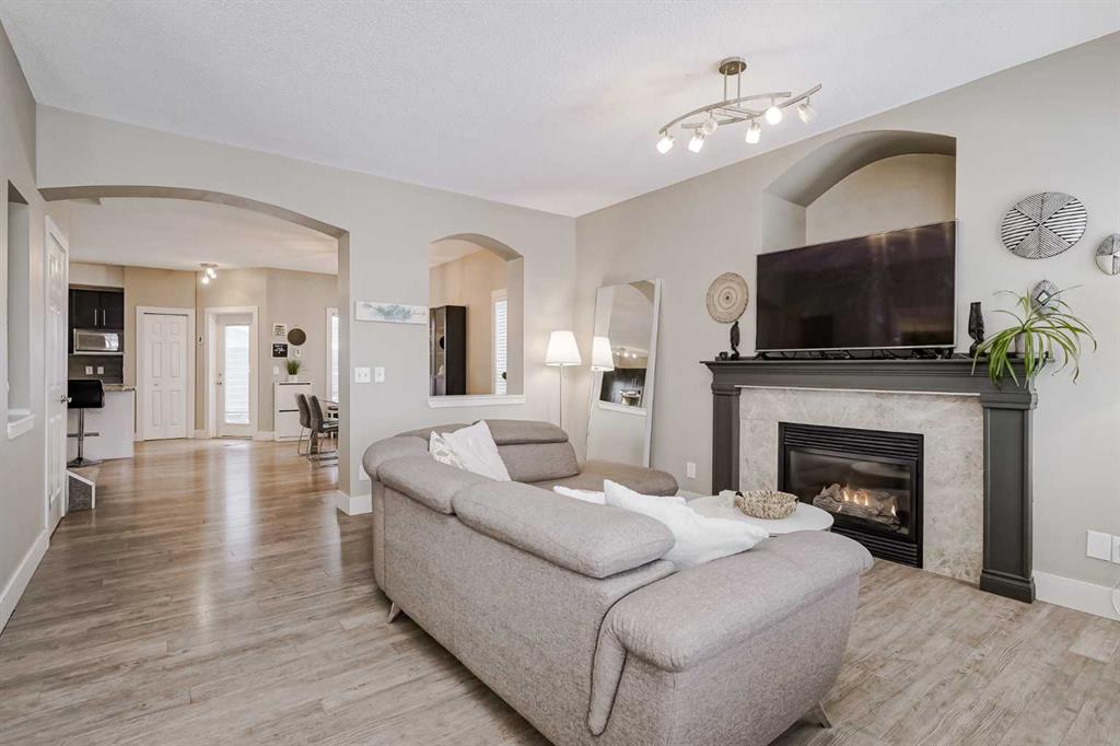 260 Chaparral Ridge Circle SE, Calgary, Alberta, T2X 3M6