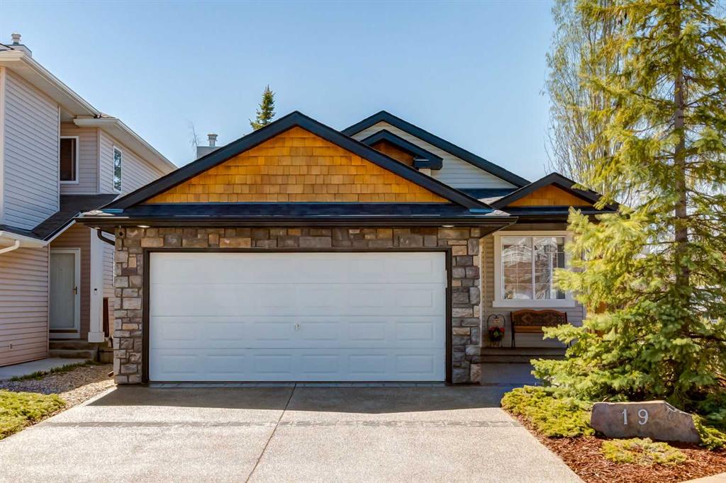 19 Rockmont Court NW, Calgary, Alberta, T3G 5V8