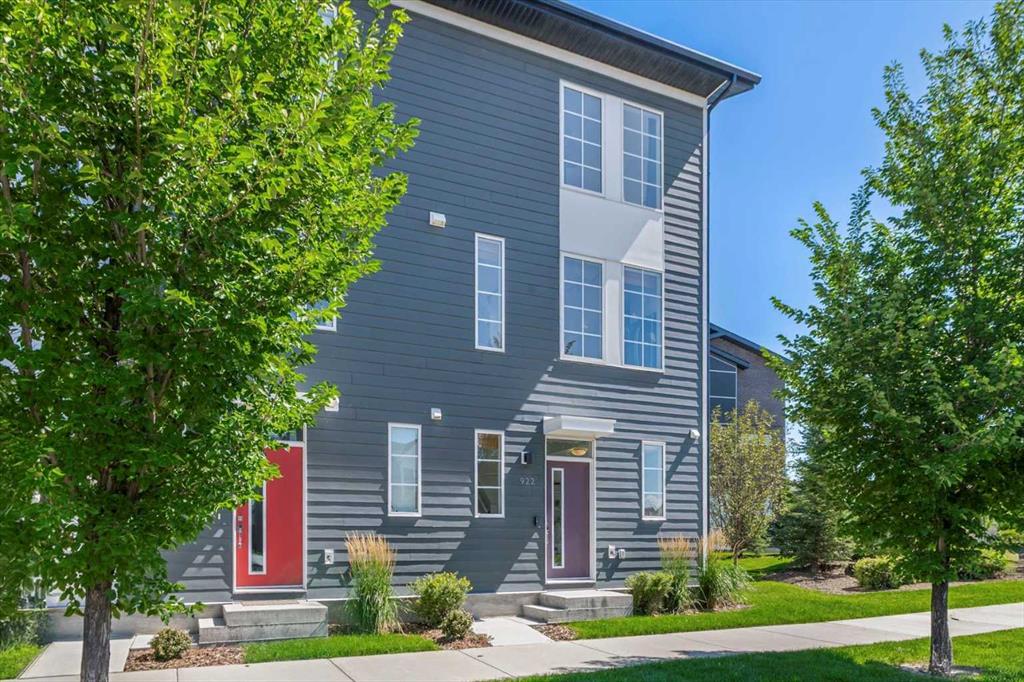 922 Walgrove Boulevard SE, Calgary, Alberta, T2X 4C2