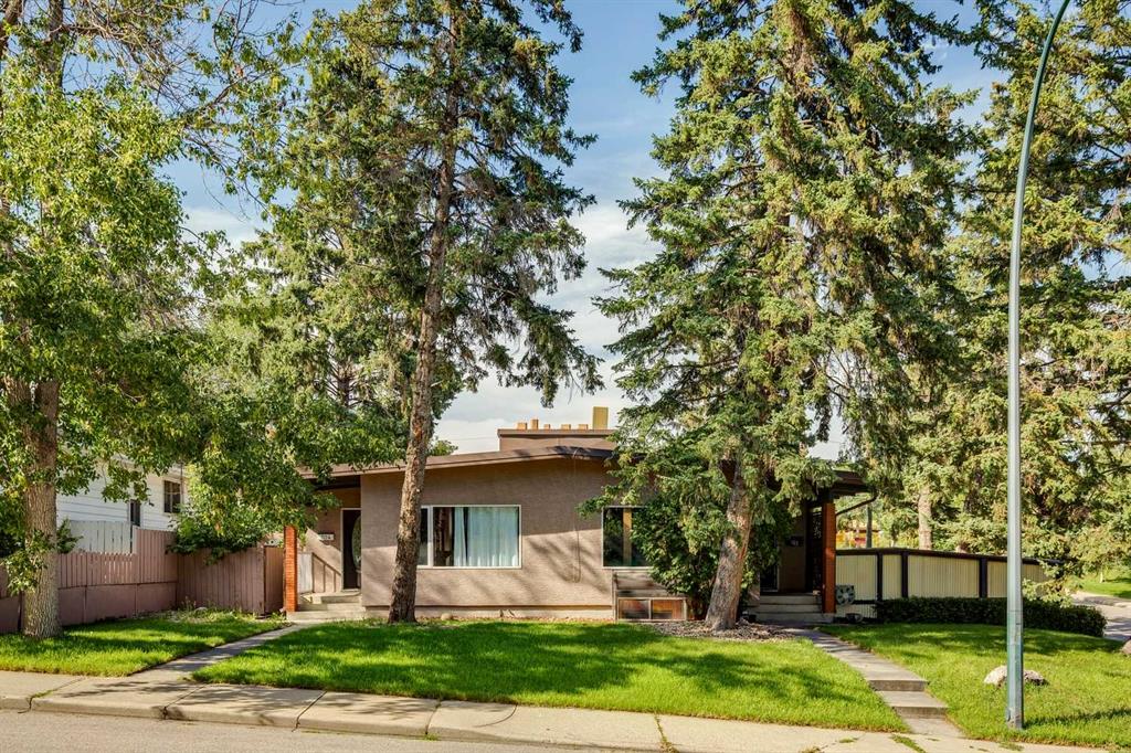 702, 704 53 Avenue SW, Calgary, Alberta, T2V 0C3