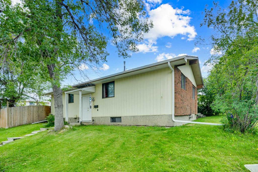 707 Whitehill Way NE, Calgary, Alberta, T1Y3E6