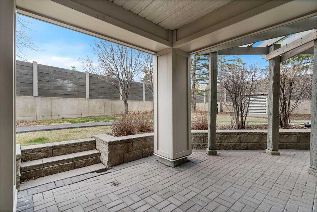 #113 35 Richard Court SW, Calgary, Alberta, T3E 7N9