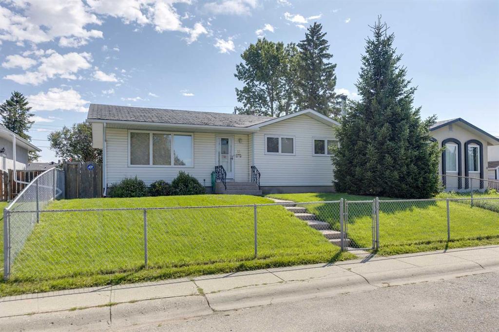 27 Pensacola Close SE, Calgary, Alberta, T2A 2K5