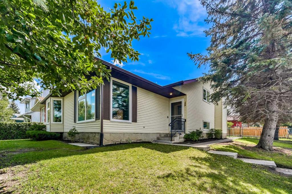 111 Macewan Drive NW, Calgary, Alberta, T3K 2G2