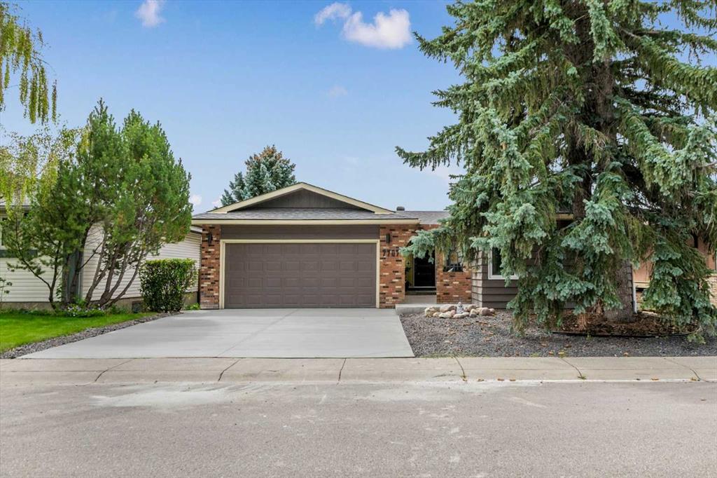 7707 67 Avenue NW, Calgary, Alberta, T3B 4P2