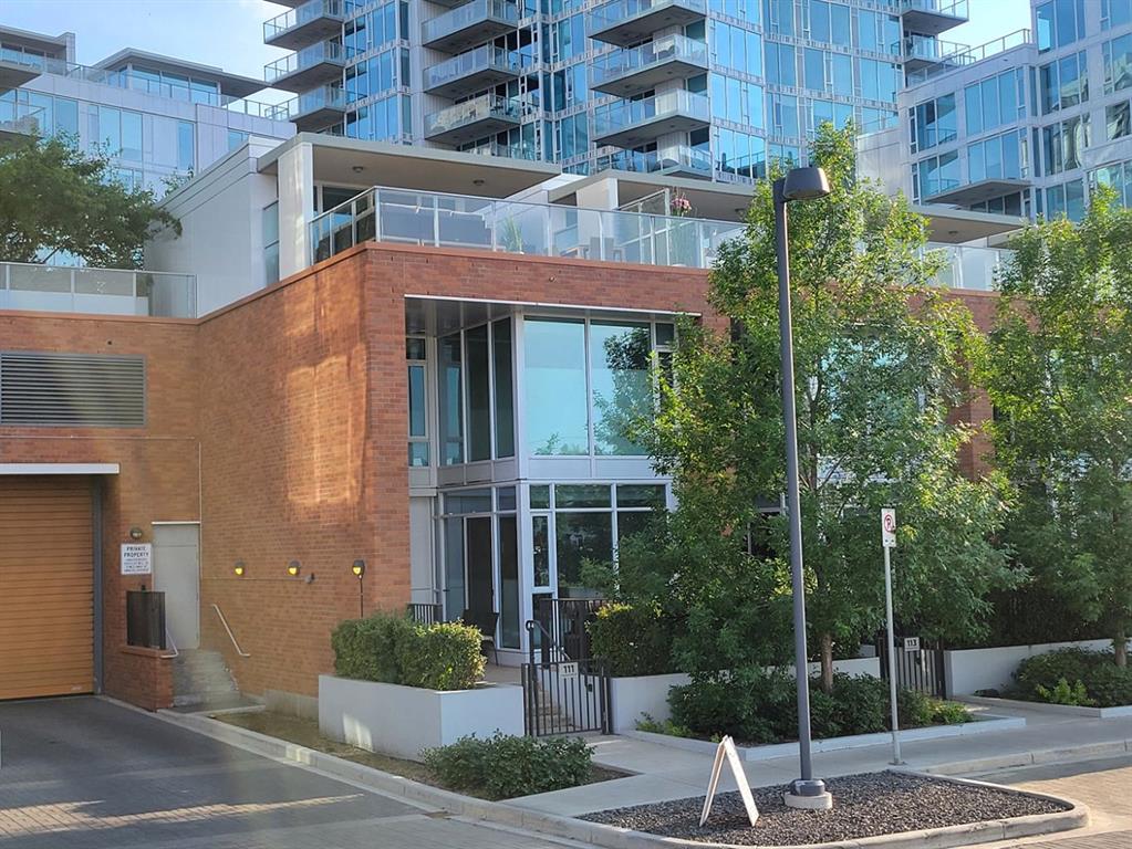 111 Confluence Mews SE, Calgary, Alberta, T2G 1J1