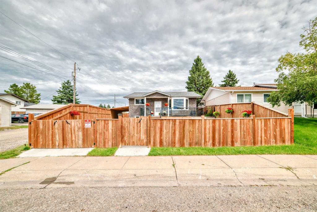 502 Madeira Drive NE, Calgary, Alberta, T2A 4M8