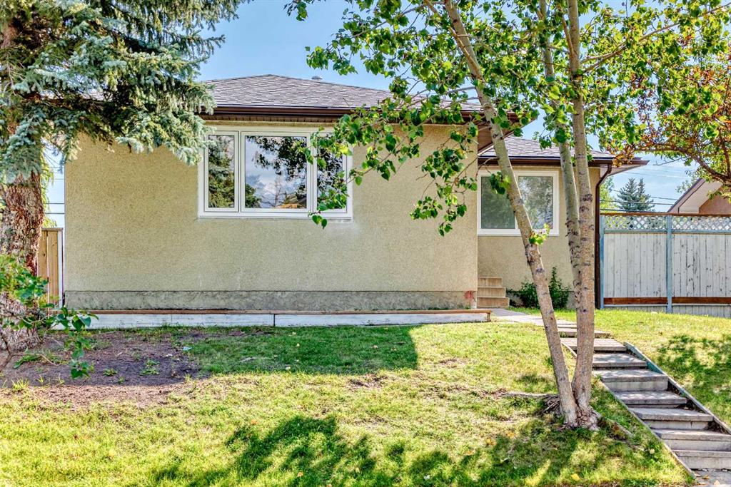 6216 4 Street NE, Calgary, Alberta, T2K 1K3