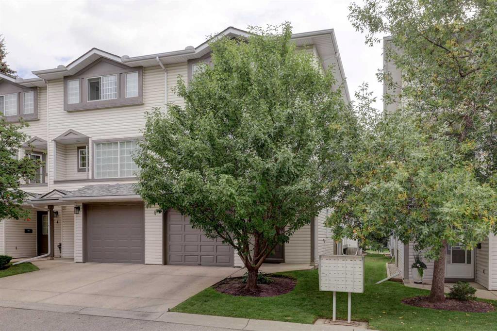 8 Kingsland Villas SW, Calgary, Alberta, T2V5J9