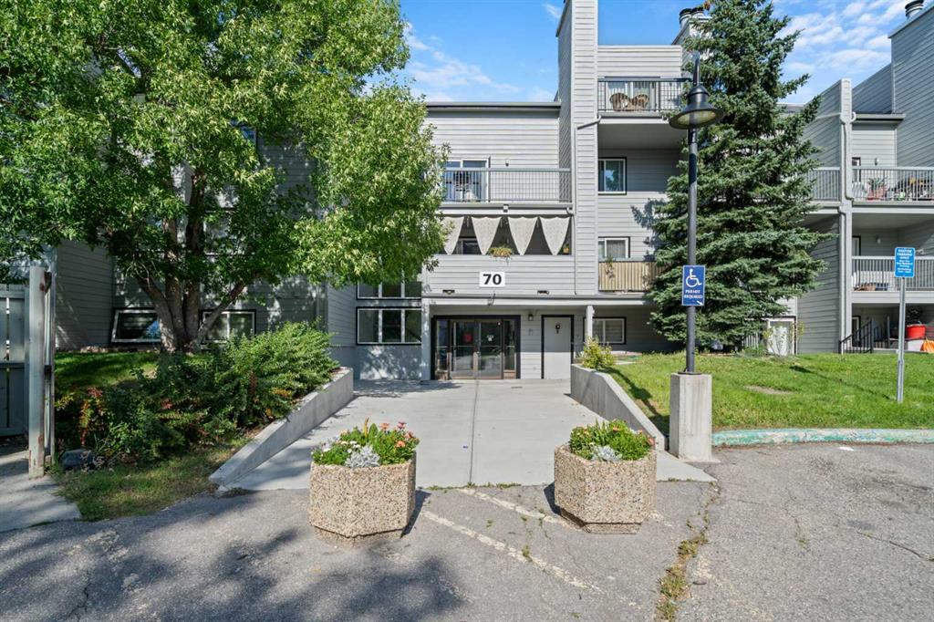 #2465 70 Glamis Drive SW, Calgary, Alberta, T3E 6T6