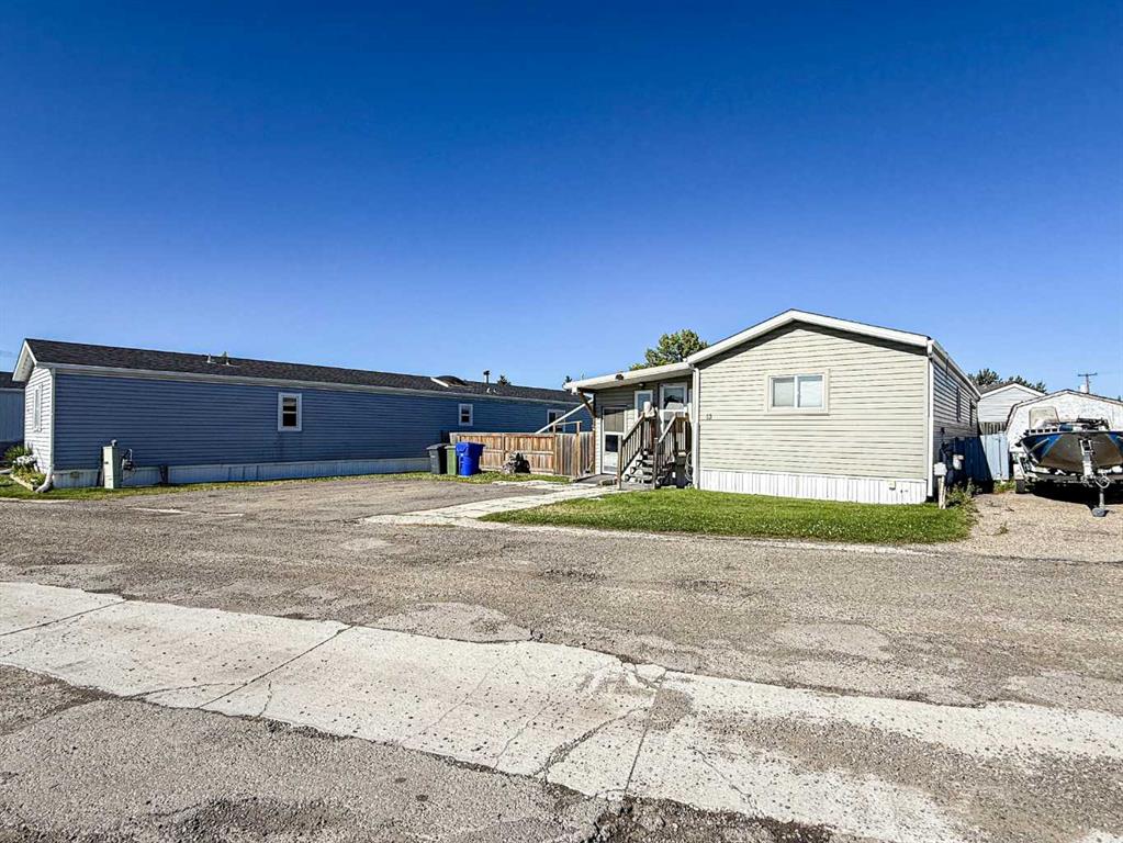 #13 5800 46 Street, Olds, Alberta, T4H 1G7