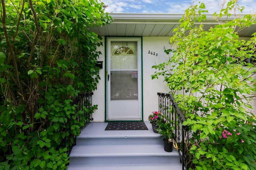 2623 Glencastle Street SW, Calgary, Alberta, T3E 4C7
