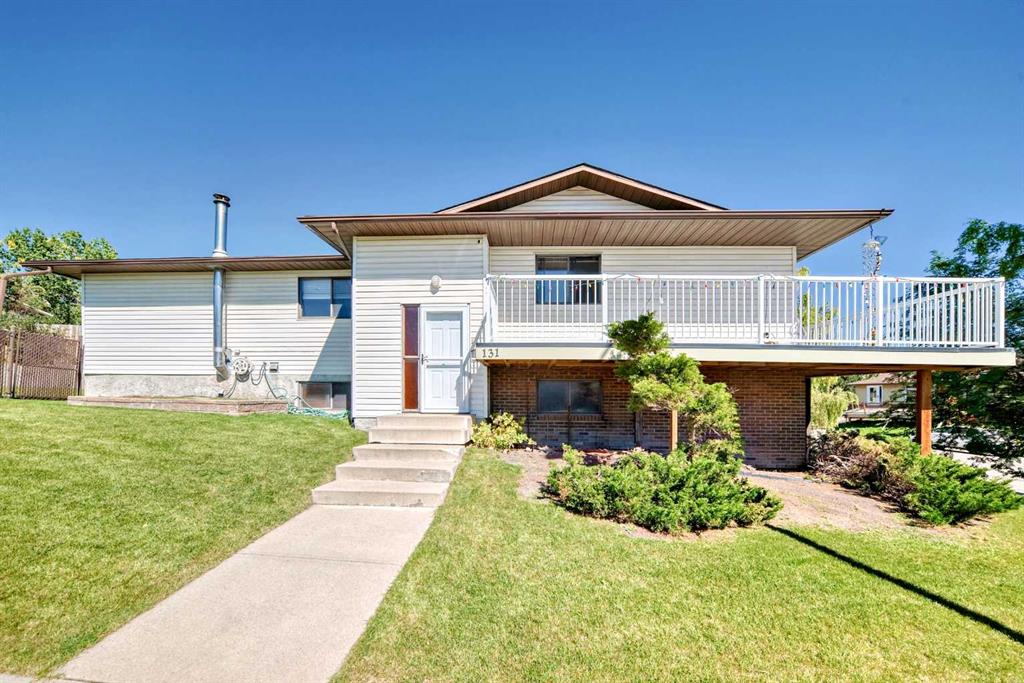 131 Ranchlands Court NW, Calgary, Alberta, T3G 1N8
