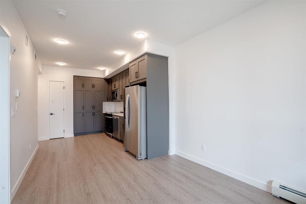 #418 3932 University Avenue NW, Calgary, Alberta, T3B 6P6