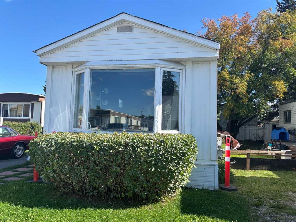#20 649 Main Street NW, Airdrie, Alberta, T4B 1Z7