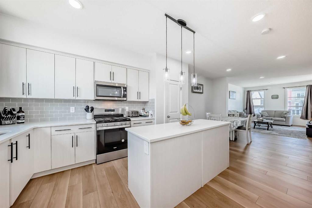 197 Belmont Drive SW, Calgary, Alberta, T2X 5A1