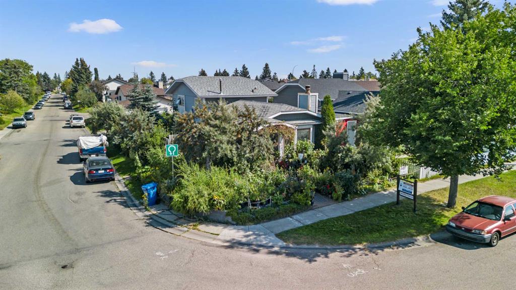 16 Tararidge Drive NE, Calgary, Alberta, T3J 2P8