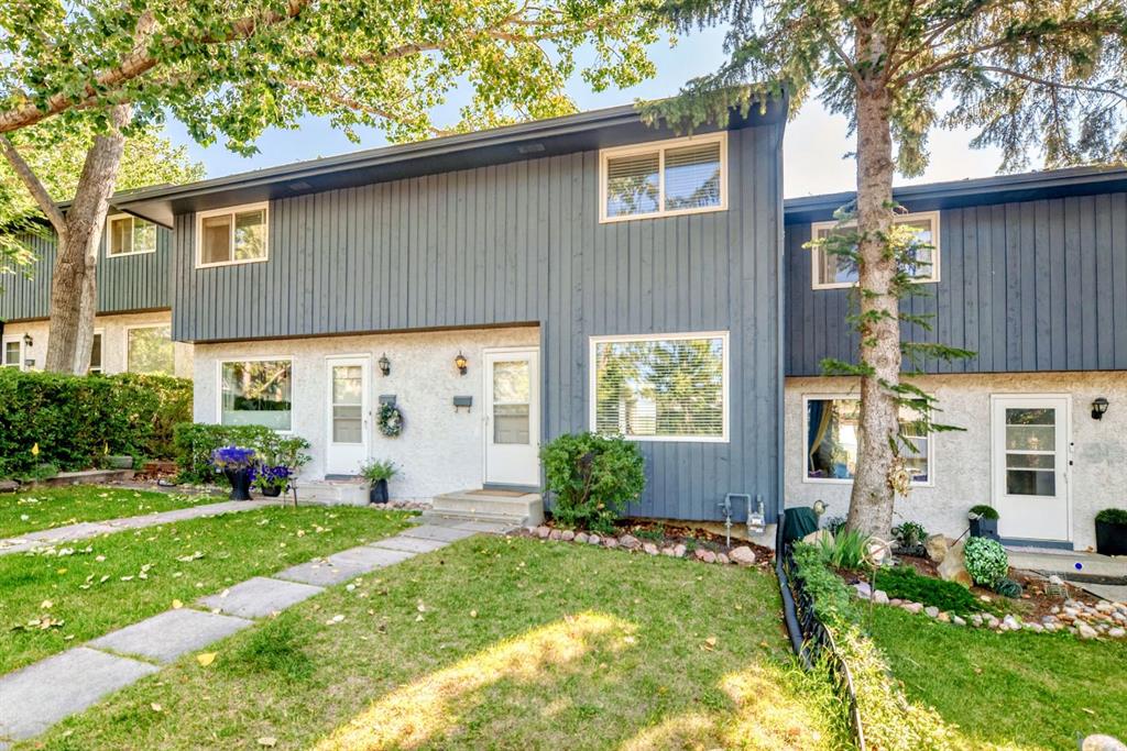 #32 800 Bowcroft Place, Cochrane, Alberta, T4C 1B9
