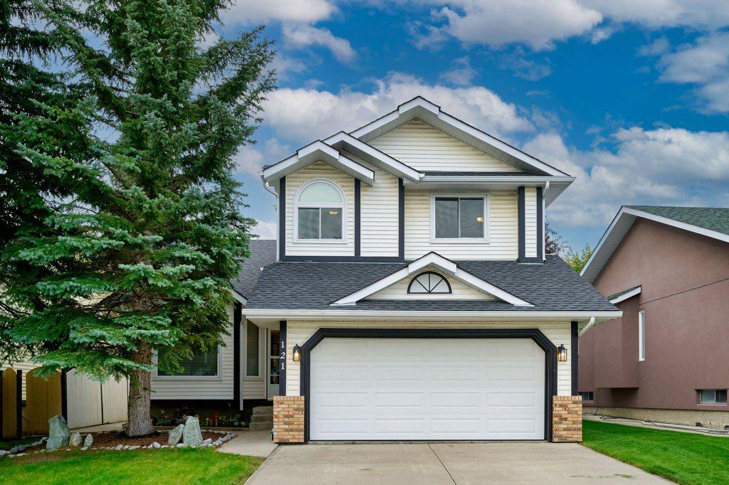 121 Sandpiper Circle NW, Calgary, Alberta, T3K 3R4