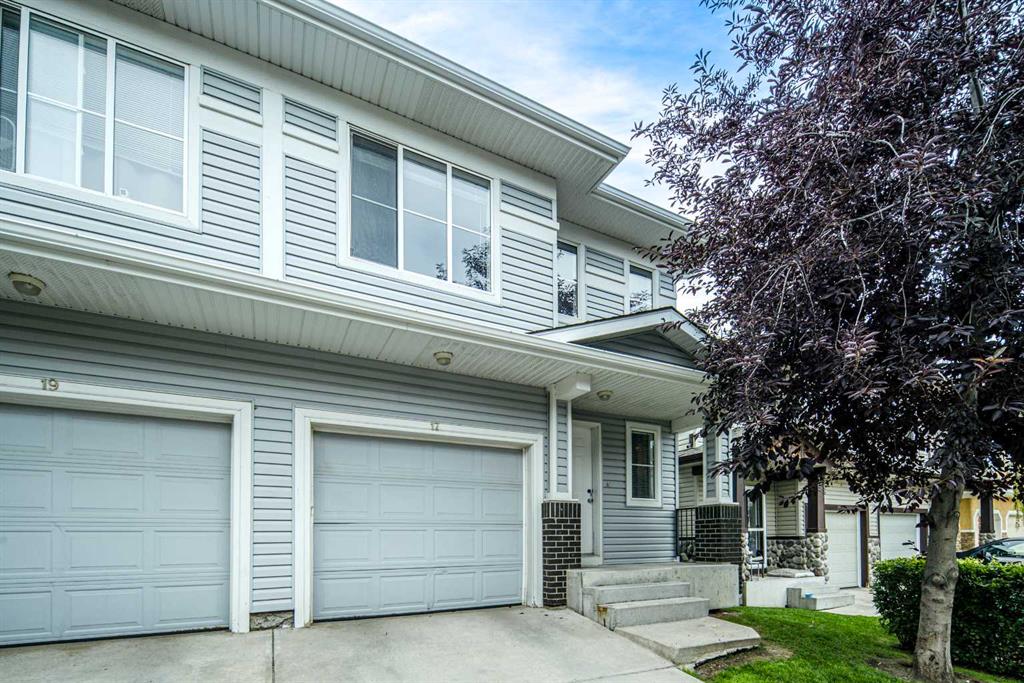 17 Hidden Creek Rise NW, Calgary, Alberta, T3A 6L3