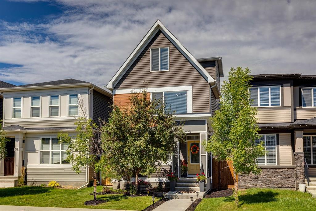 53 Seton Manor SE, Calgary, Alberta, T2C 2C9