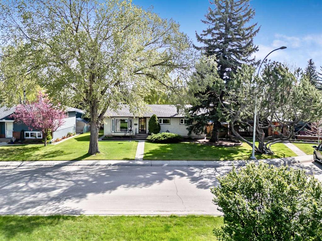 8 Heather Place SW, Calgary, Alberta, T2V 3L4