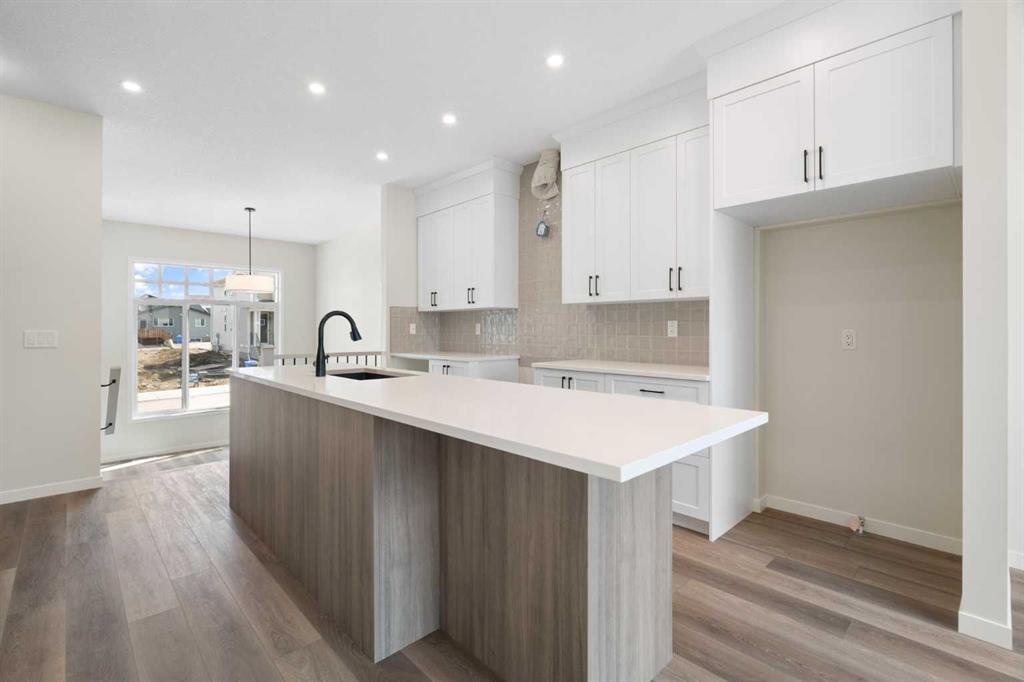938 Livingston View NE, Calgary, Alberta, T3P 2K5