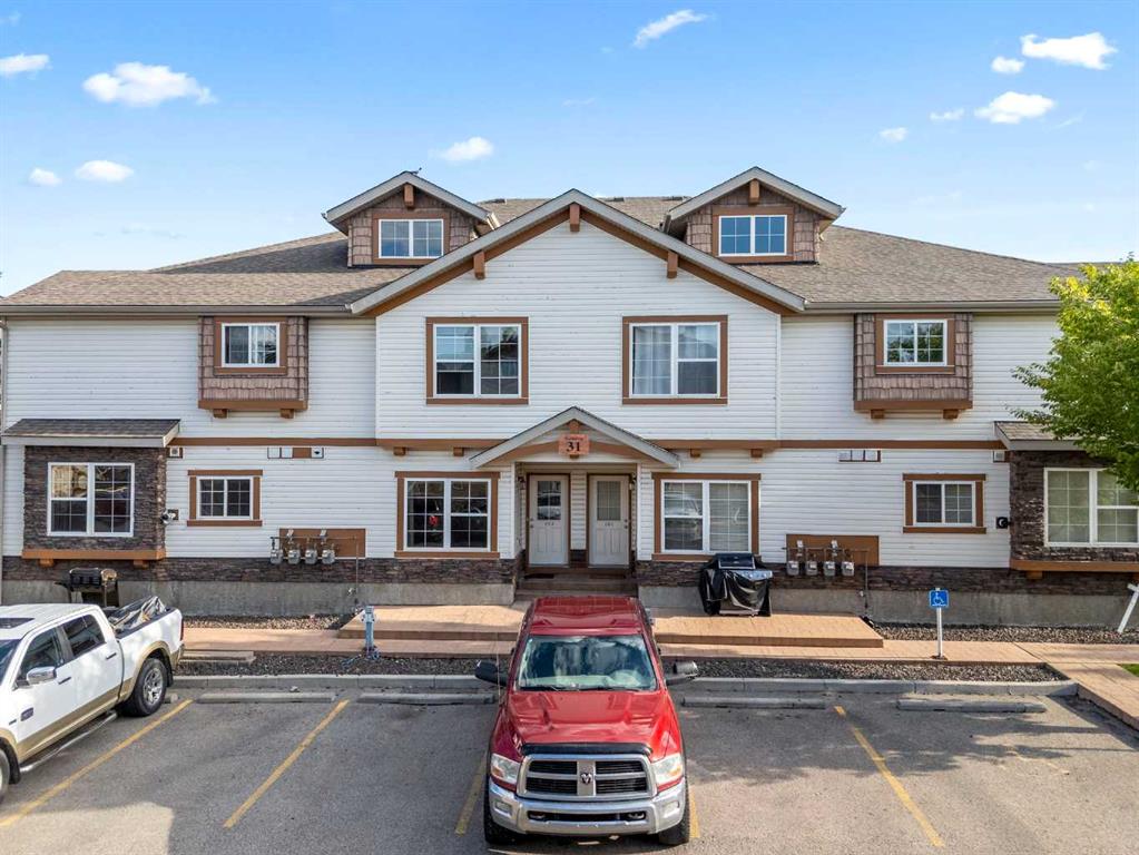 #102 31 Panatella Landing NW, Calgary, Alberta, T3K 0K8