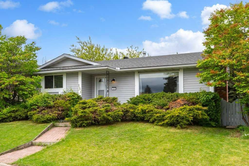 131 Bracewood Road SW, Calgary, Alberta, T2W 3B9