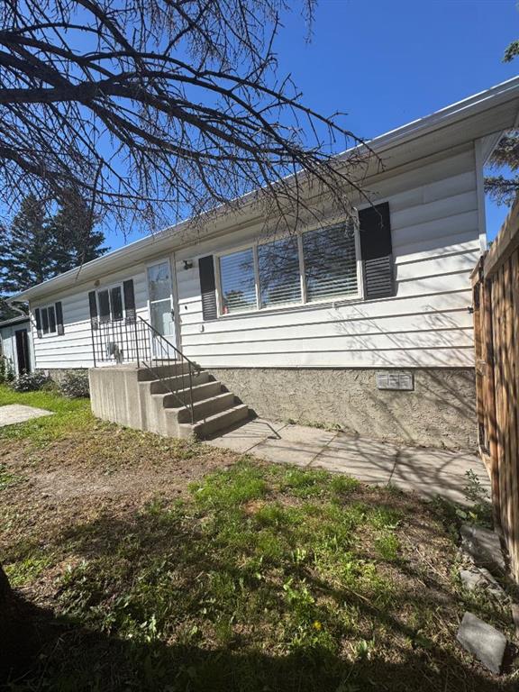 128 Huntwell Road NE, Calgary, Alberta, T2K5S9
