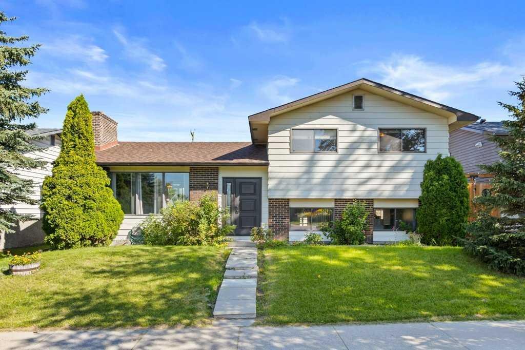 4724 Rundlehorn Drive NE, Calgary, Alberta, T1Y 2N4