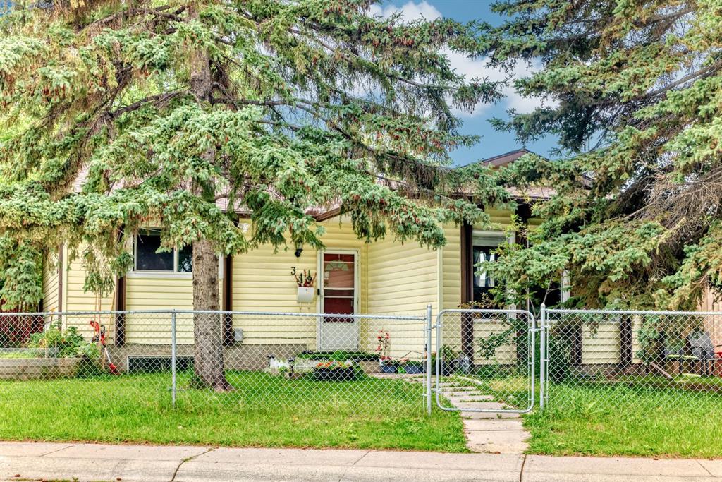 319 Pinegreen Close NE, Calgary, Alberta, T1Y 1W4