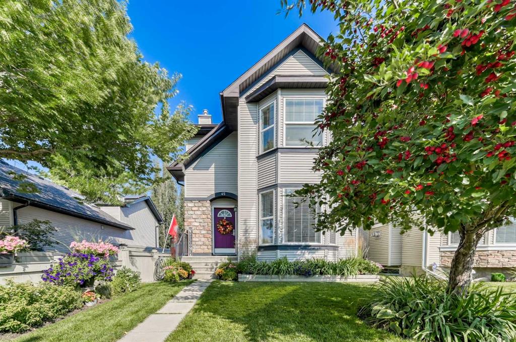 45 Cranberry Square, Calgary, Alberta, T3M 1J5