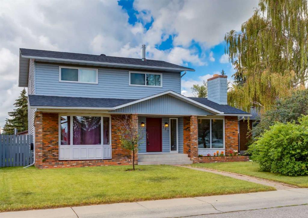 127 Silvercreek Close NW, Calgary, Alberta, T3B 5G2