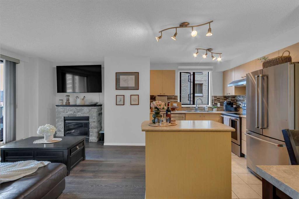 #1018 1111 6 Avenue SW, Calgary, Alberta, T2P 5M5