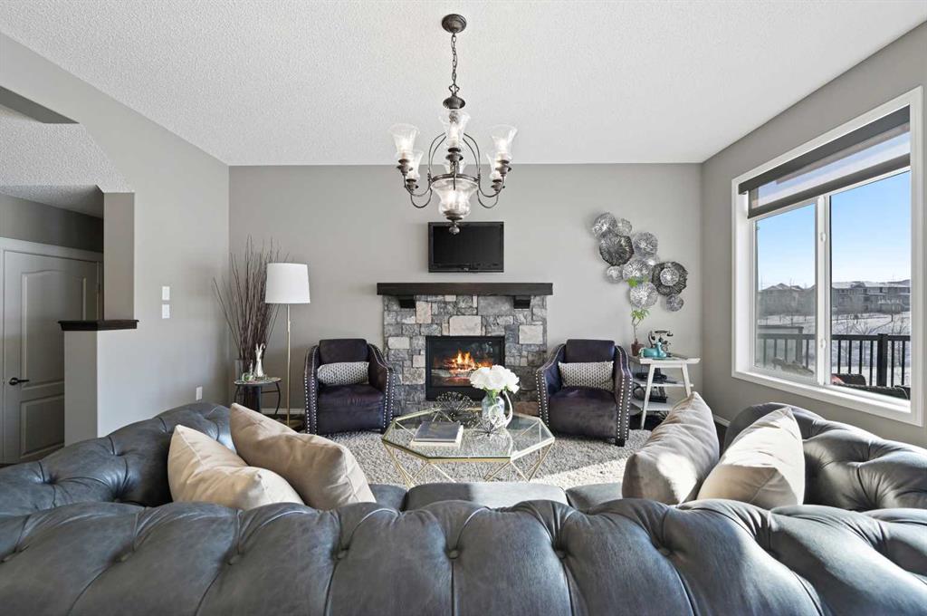72 Nolanlake View NW, Calgary, Alberta, T3R 0W3